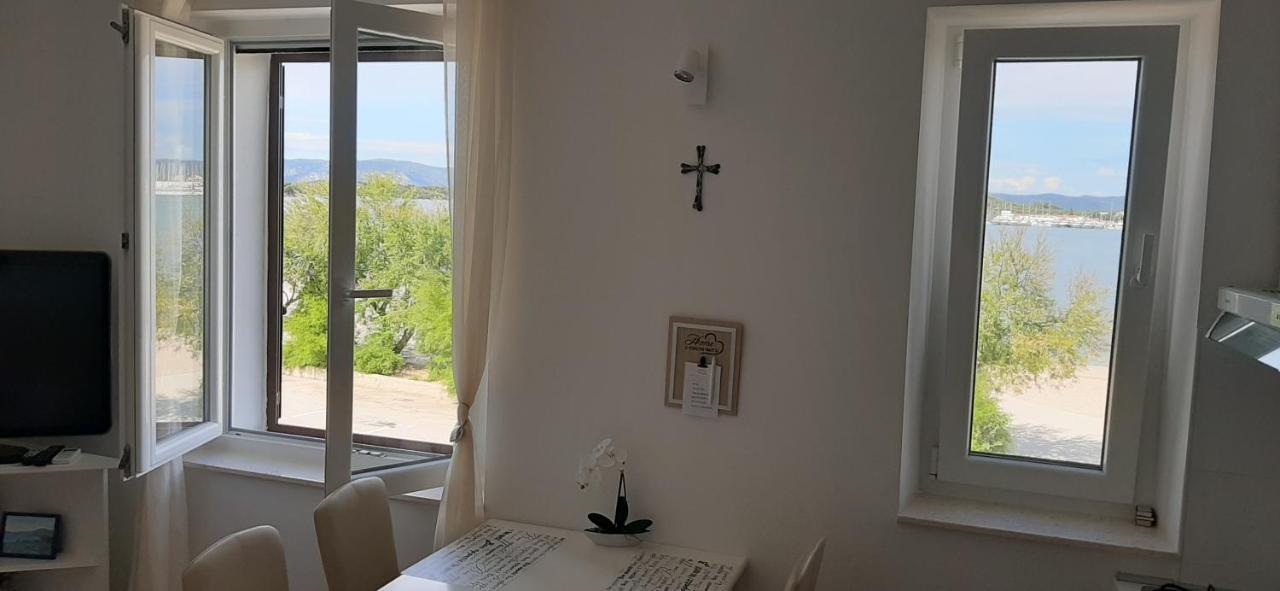 Apartment Vami With Sea View Murter